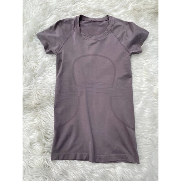 Lululemon Swiftly Tech Short Sleeve 2.0 Violet Verbena Sz 6 Lavender Mauve - Picture 2 of 4